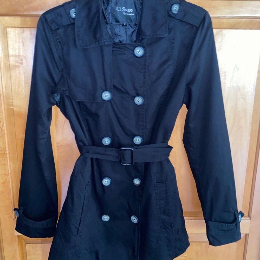 Women's Short Trench Coat. By Ci Sono. Size Large Black Coat w/Belt